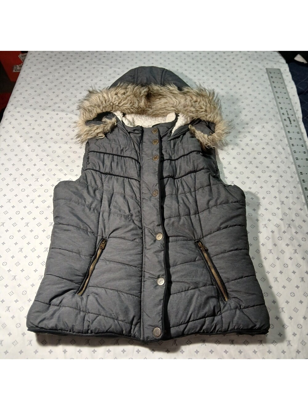 Aeropostale Gray Puffer Vest Faux Fur Hood Sherpa Lined Y2K Streetwear Size L